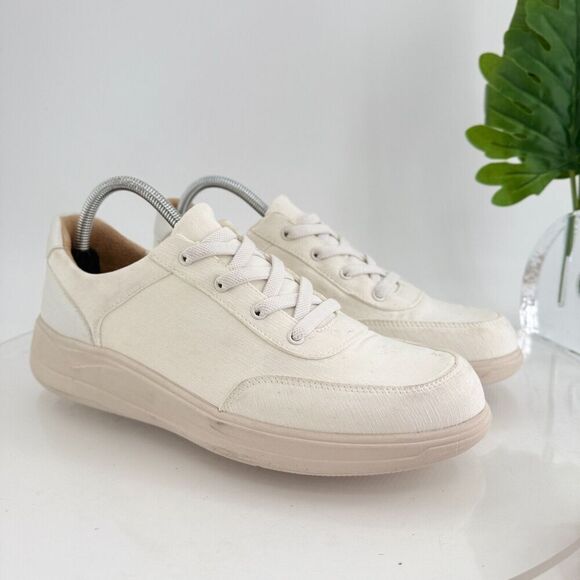 Bzees Womens Time Square Slip On Sneakers Size 11 White Canvas Comfy Shoes - Picture 2 of 15